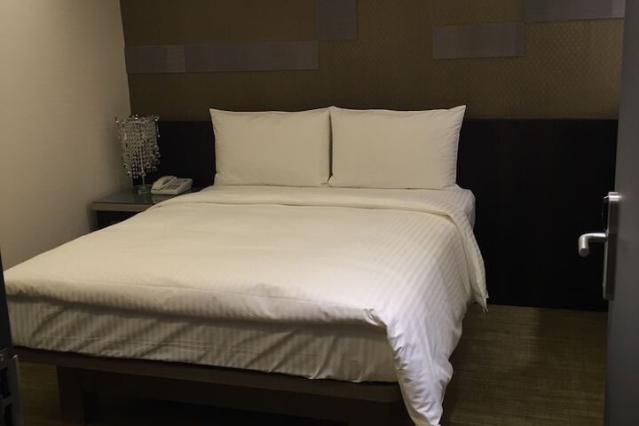 Room 26 of 60