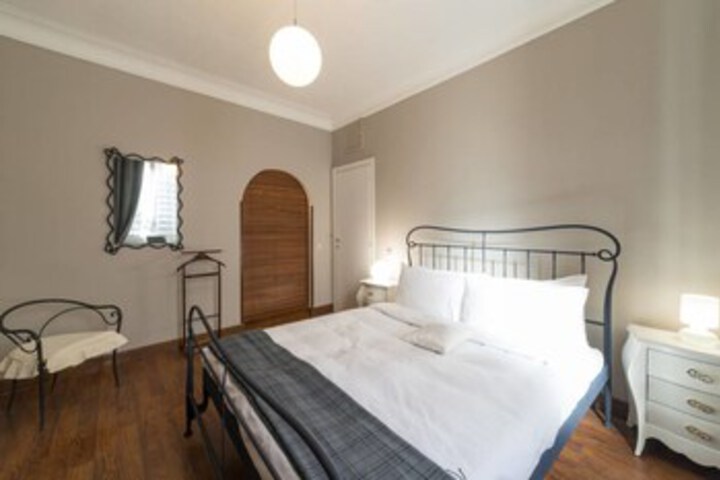 Room 14 of 34