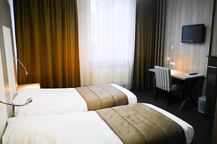 Exterior of Hotel Mille Colonnes