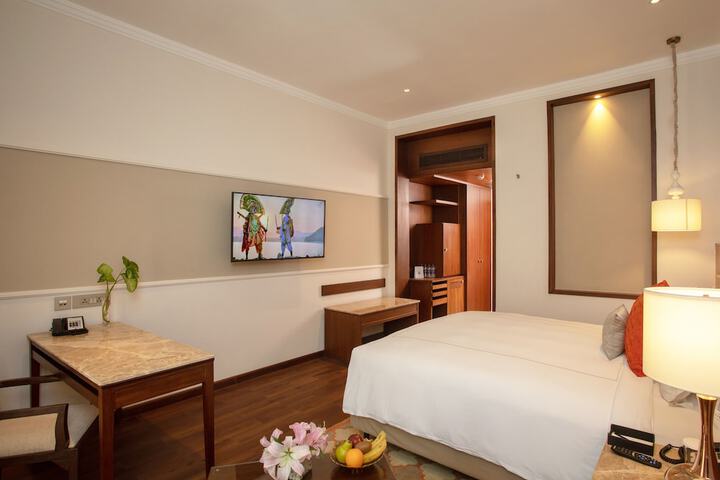 Room 16 of 65