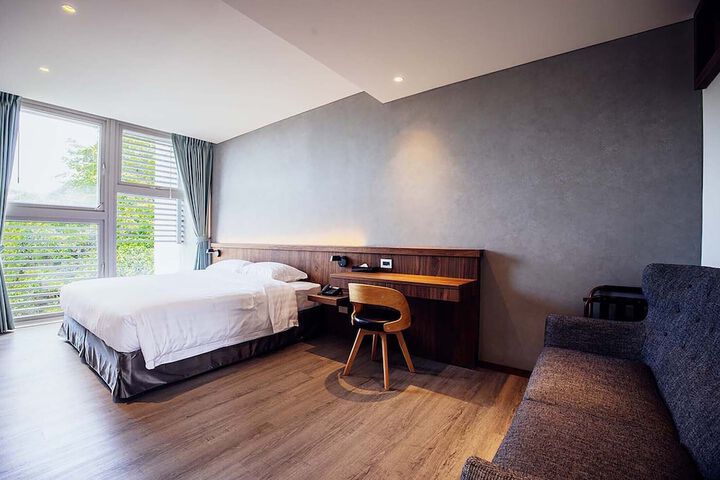Room 18 of 30