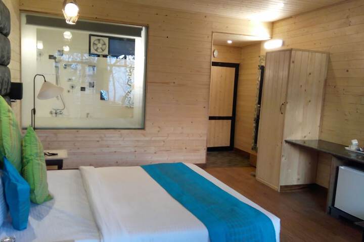 Room 2 of 21