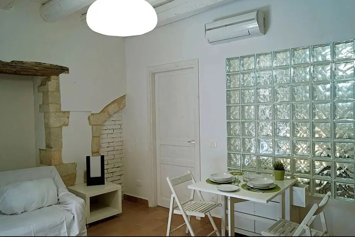 Room 3 of 12
