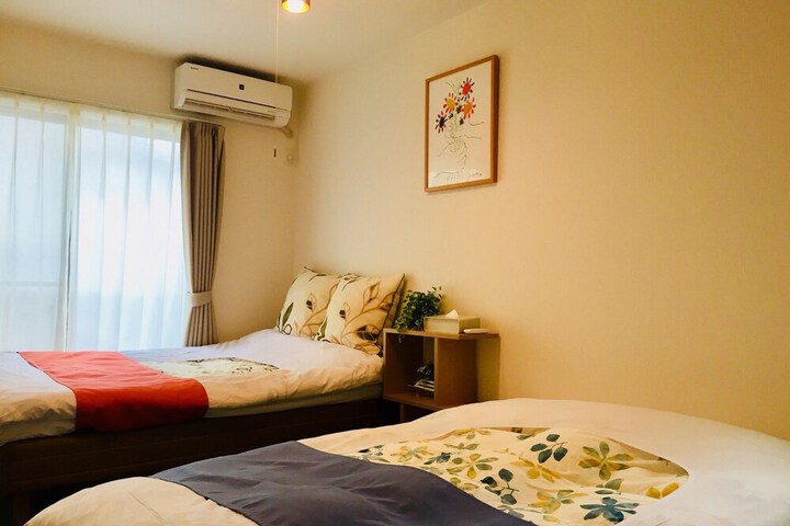 Room 11 of 36