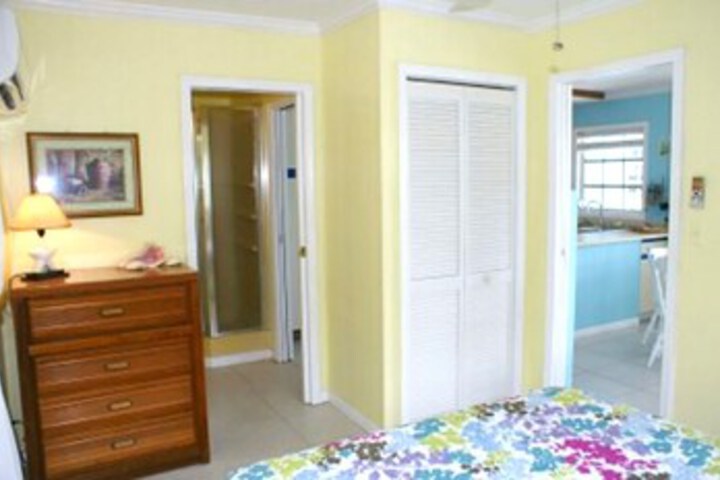 Room 52 of 71