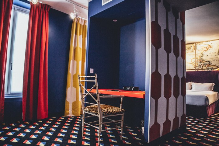 Room 9 of 50
