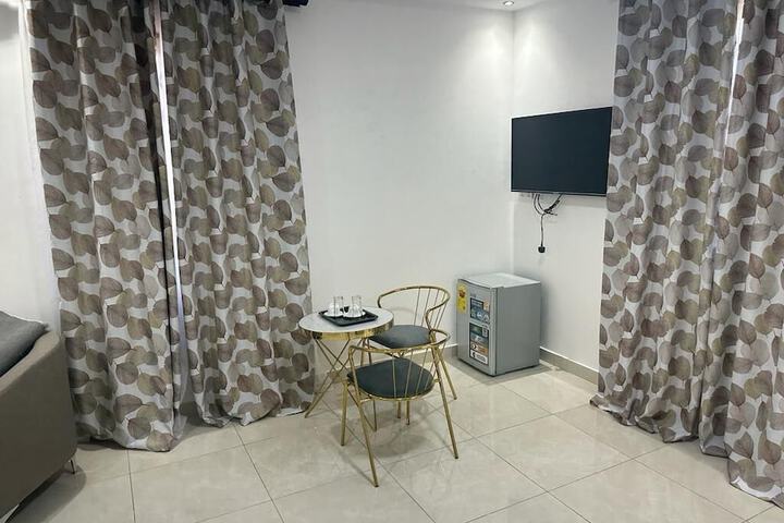 Room 28 of 44