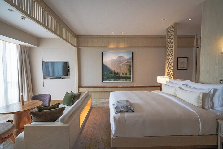 Room 28 of 110