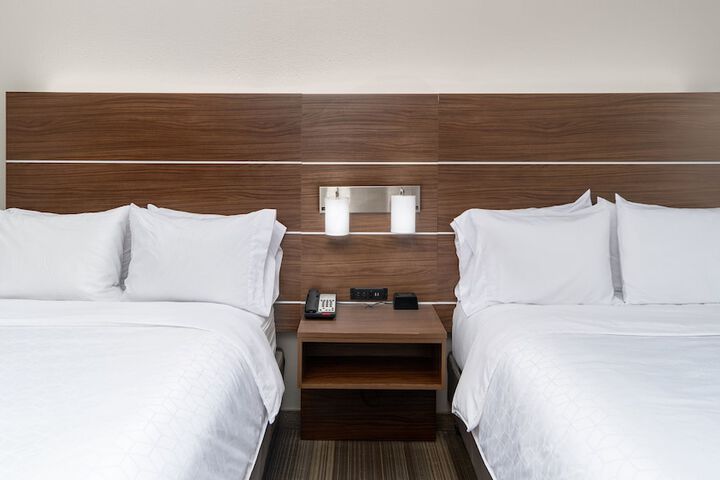 Suite King Size Bed (3 of 11)