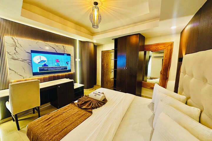 Room 19 of 51