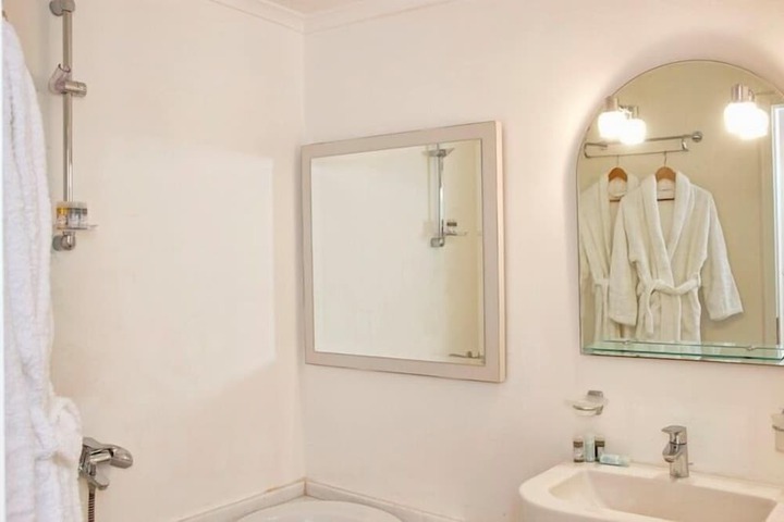 Bath Interior