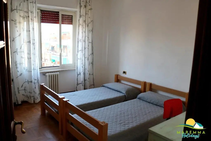 Room 6 of 14
