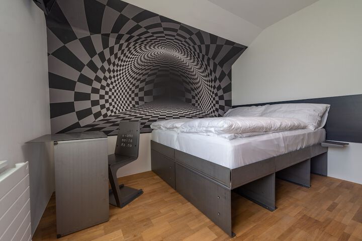 Room 29 of 111