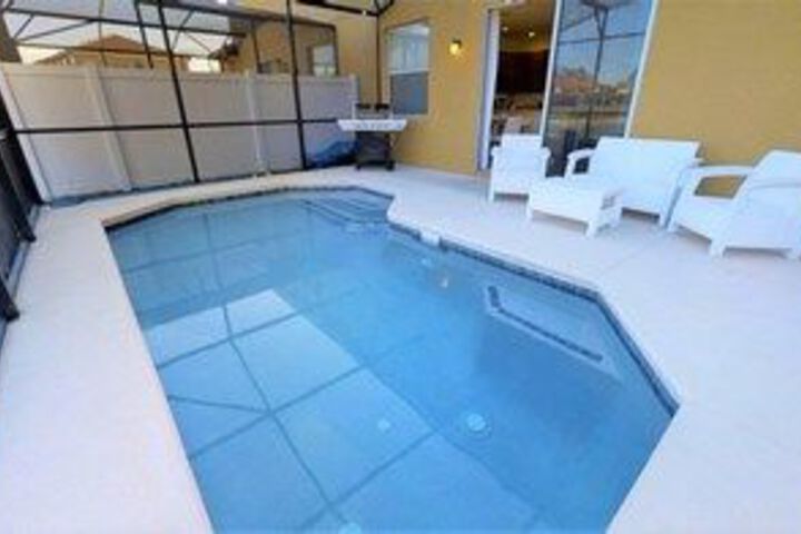 Pool 15 of 21