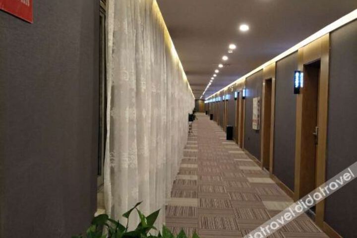 Hotel Interior 11 of 16