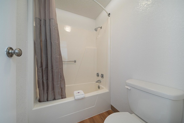 Room 14 of 26