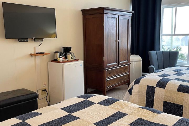 Room 33 of 99