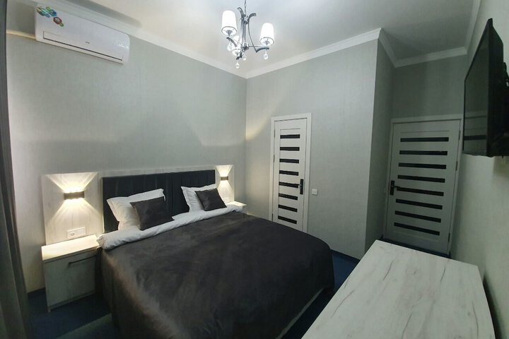 Room 7 of 15