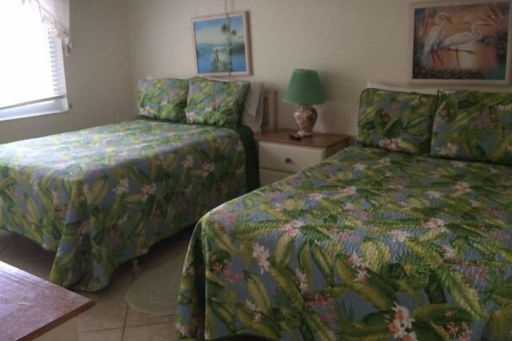 Room 23 of 164