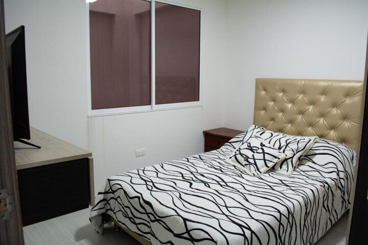 Room 3 of 40