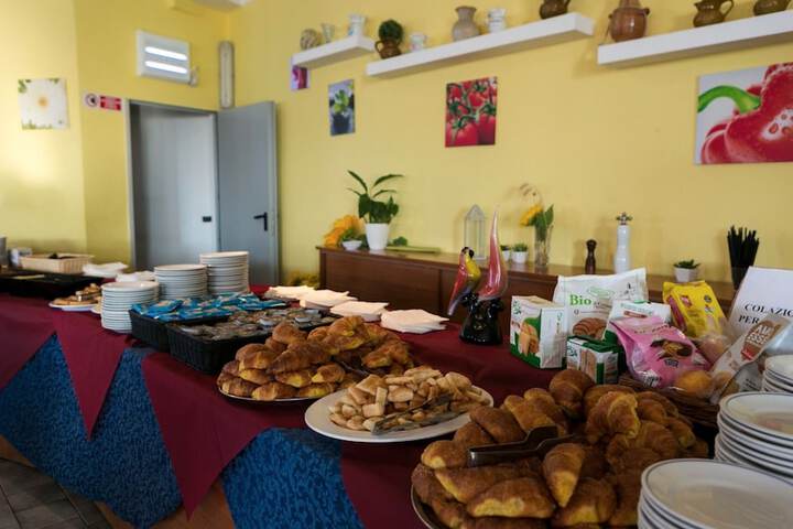 Breakfast/Coffee Service 115 of 150