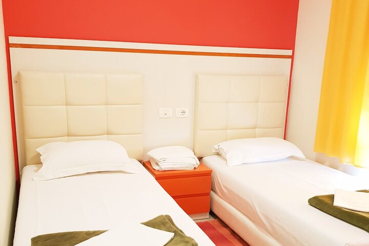 Room 12 of 84