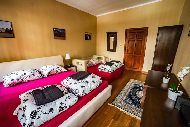 Room 28 of 51