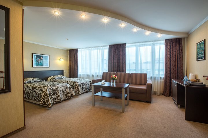 Room 5 of 60