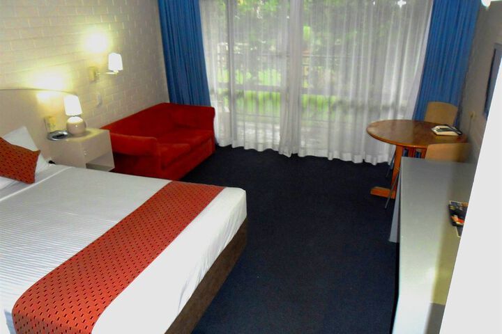 Photo 4