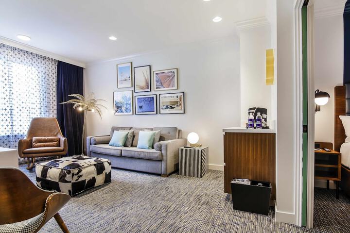 Room 14 of 36