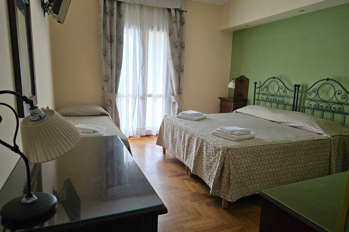 Room 7 of 39