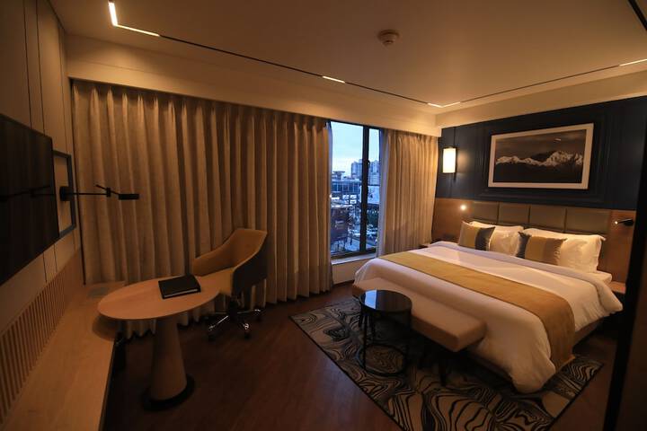 Room 12 of 65
