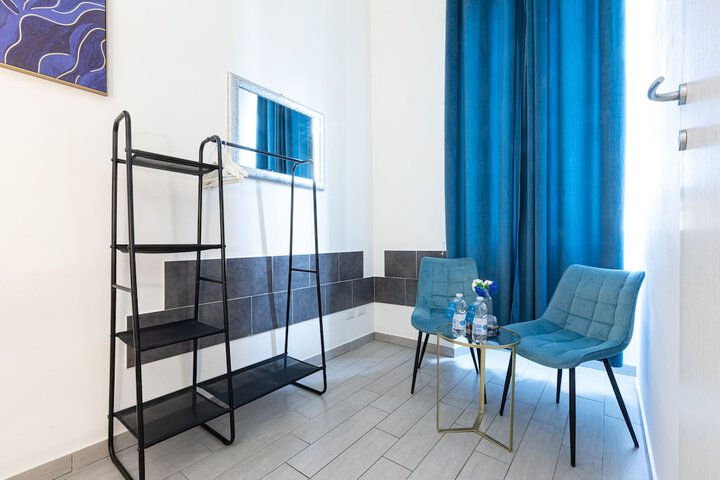 Room 17 of 60