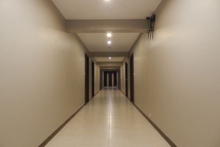 Ballroom/Hall 80 of 90