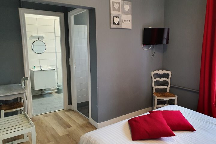 Room 6 of 44