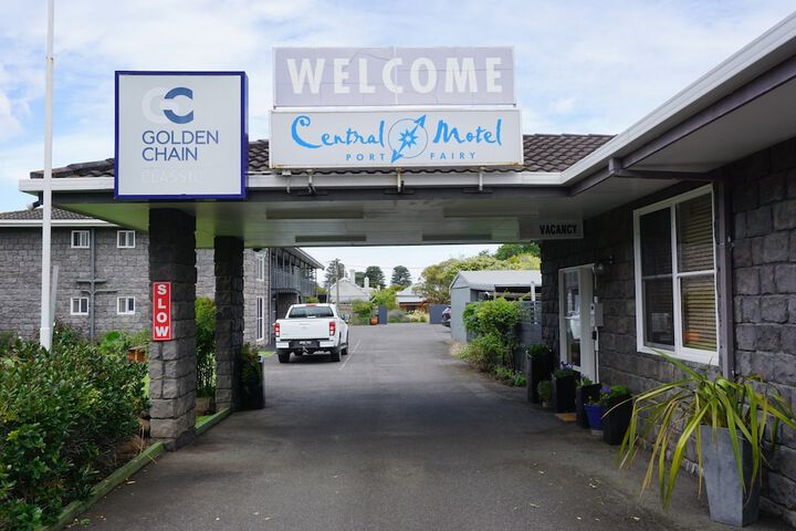 Exterior of Central Motel Port Fairy
