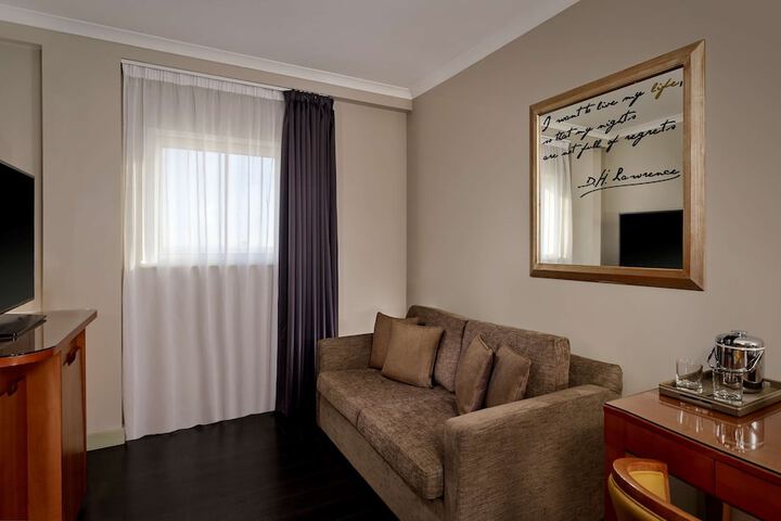 Room 19 of 62