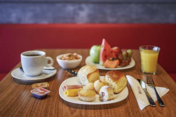 Breakfast/Coffee Service 29 of 60