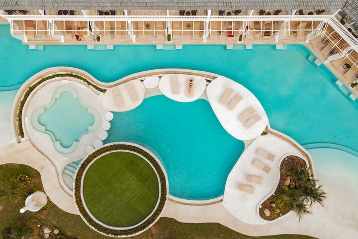 Pool 166 of 310
