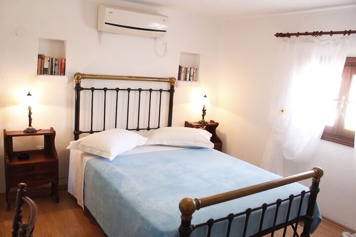 Room 14 of 106