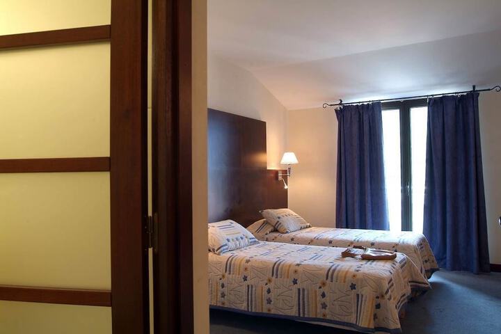 Room 5 of 35