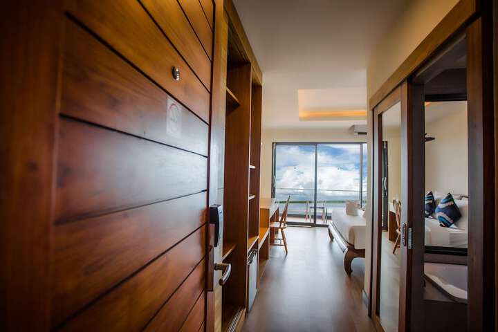 Room 8 of 62