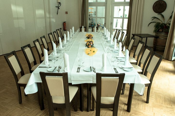 Dining 47 of 76