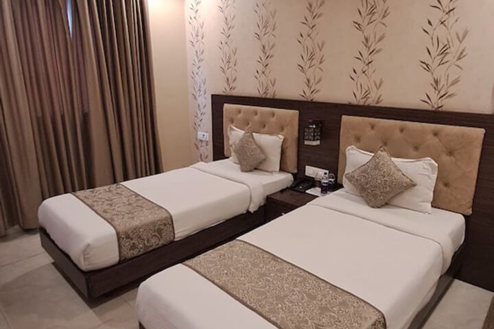 Room 3 of 23
