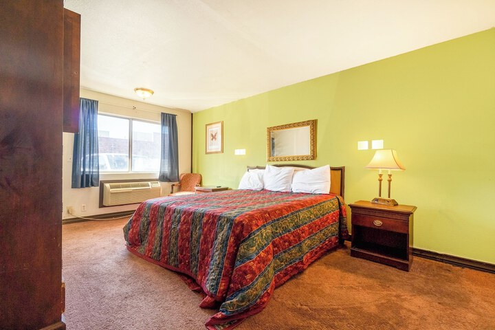 Room 50 of 120