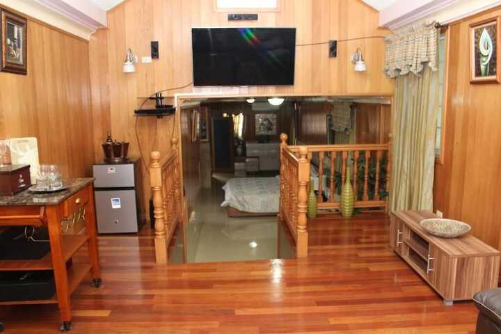 Room 10 of 46
