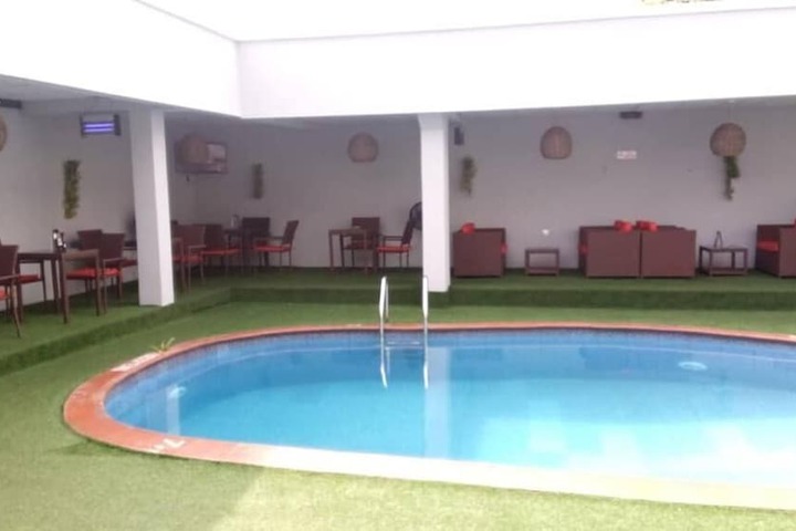 Pool 5 of 10