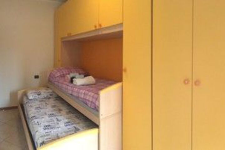 Room 111 of 499