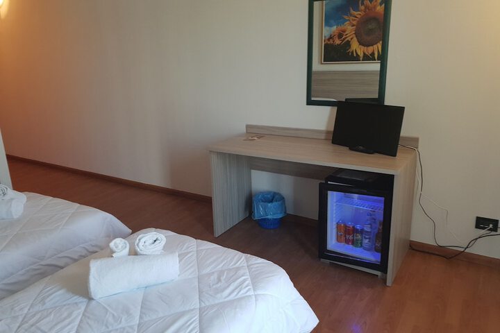 Room 15 of 40