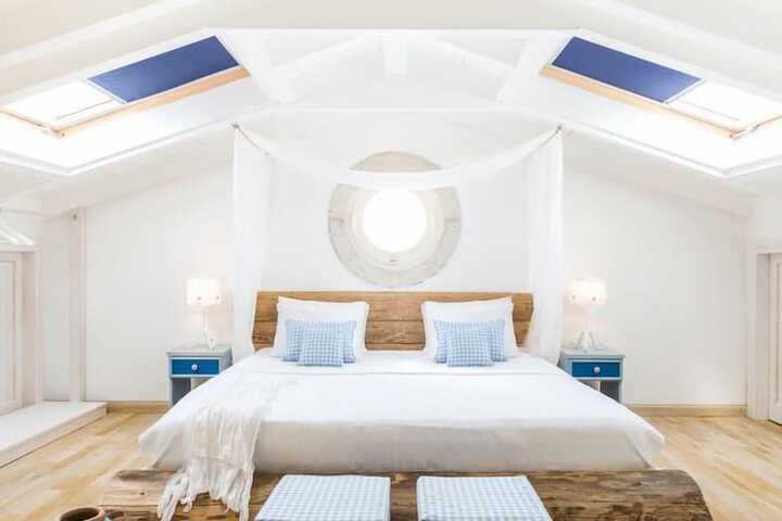 Room 18 of 42